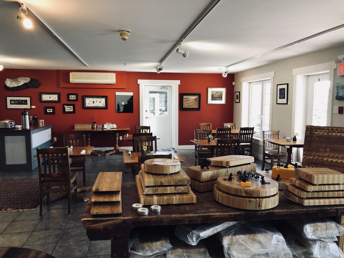 The Water'S Edge Inn & Gallery Baddeck Inlet Екстериор снимка